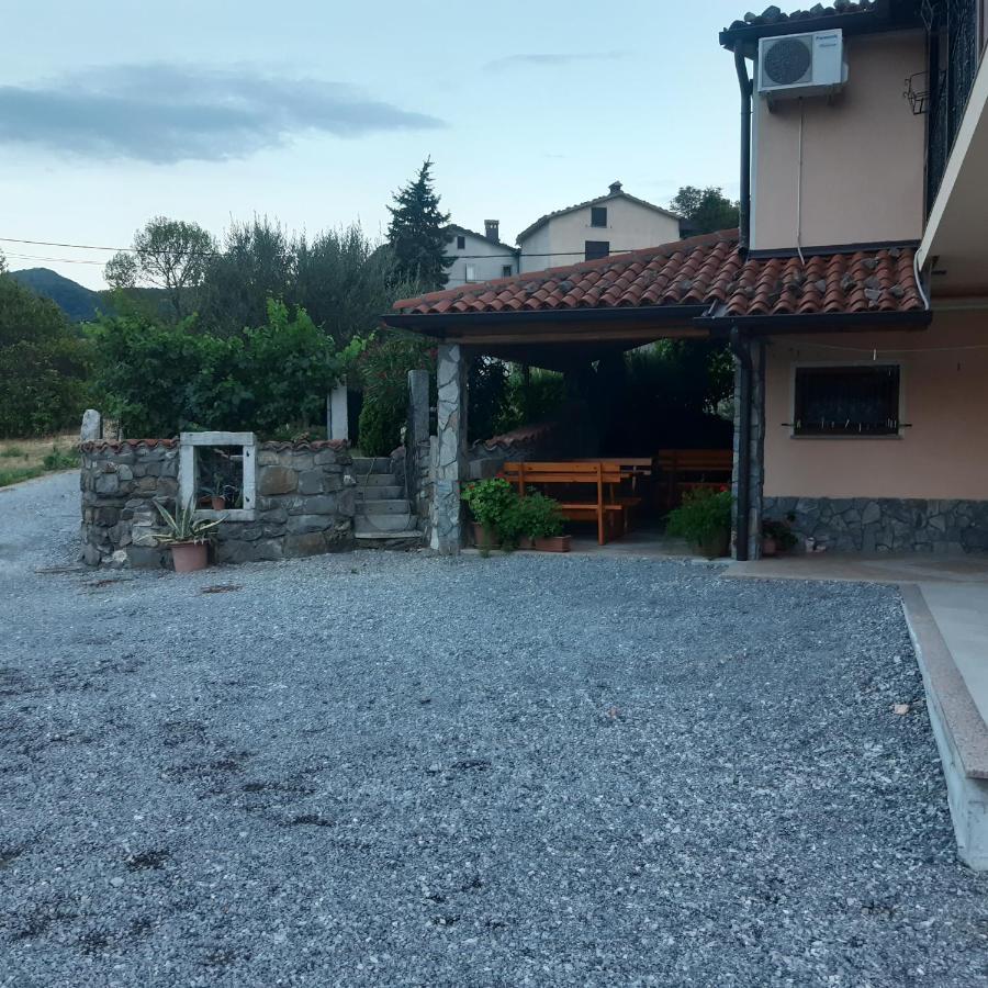 Apartma In Sobe Pilih Випава Екстериор снимка