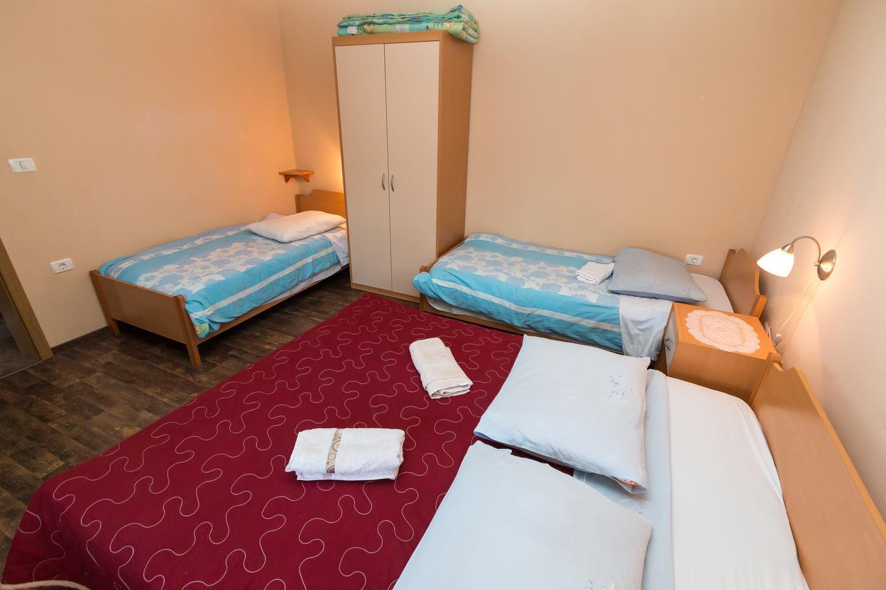 Apartma In Sobe Pilih Випава Екстериор снимка